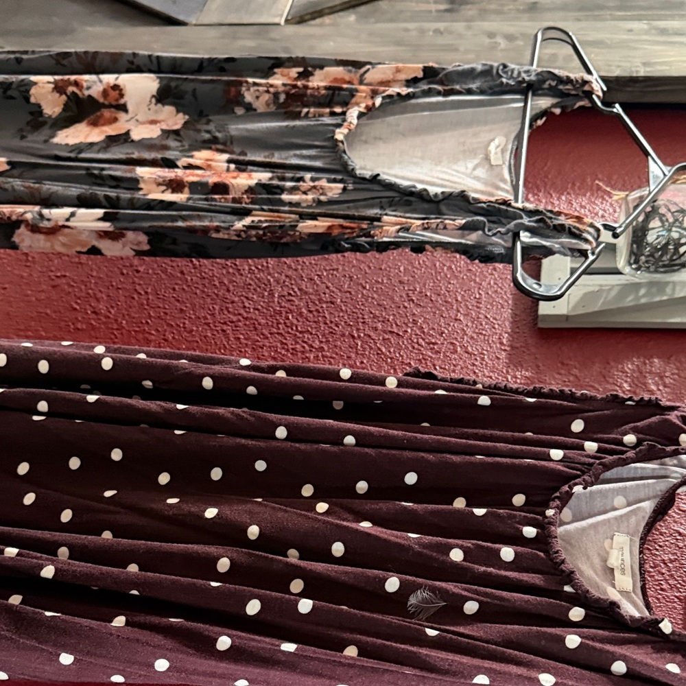 Maurices Burgundy Polka Dot Short Sleeve Top
